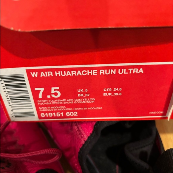 FINAL NIKE AIR HUARACHE RUN ULTA W/ WRISTBAND FINAL - Picture 8 of 9